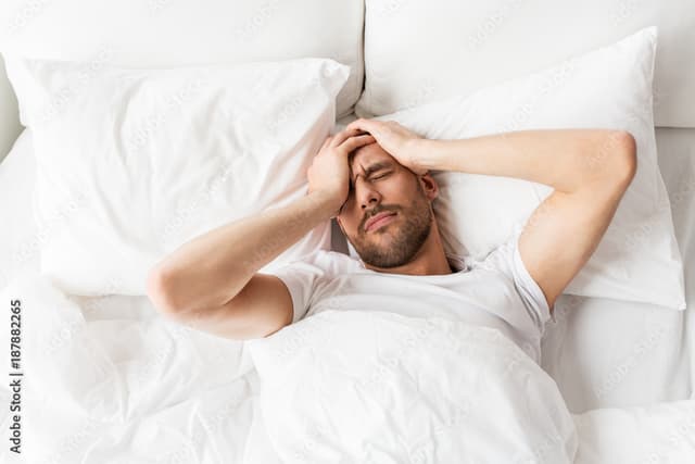 Cosa Causa il Sonno Agitato?